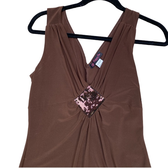 Volume One Dress - Picture 2 of 4